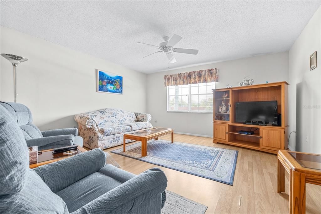 En Venta: $199,000 (2 camas, 2 baños, 1200 Pies cuadrados)