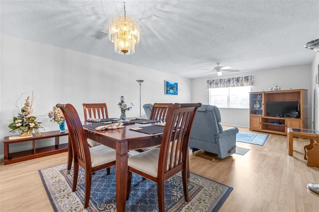 En Venta: $199,000 (2 camas, 2 baños, 1200 Pies cuadrados)