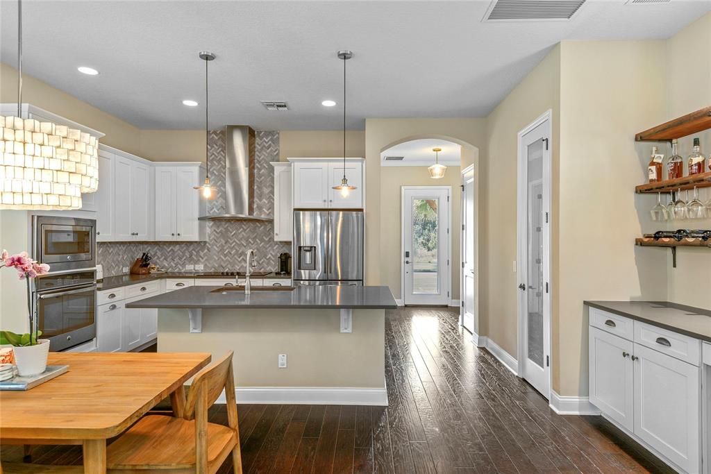 En Venta: $664,000 (3 camas, 2 baños, 2071 Pies cuadrados)