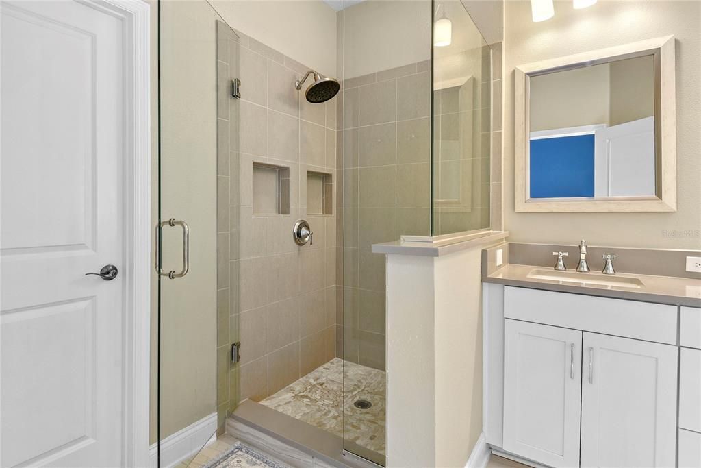 En Venta: $664,000 (3 camas, 2 baños, 2071 Pies cuadrados)