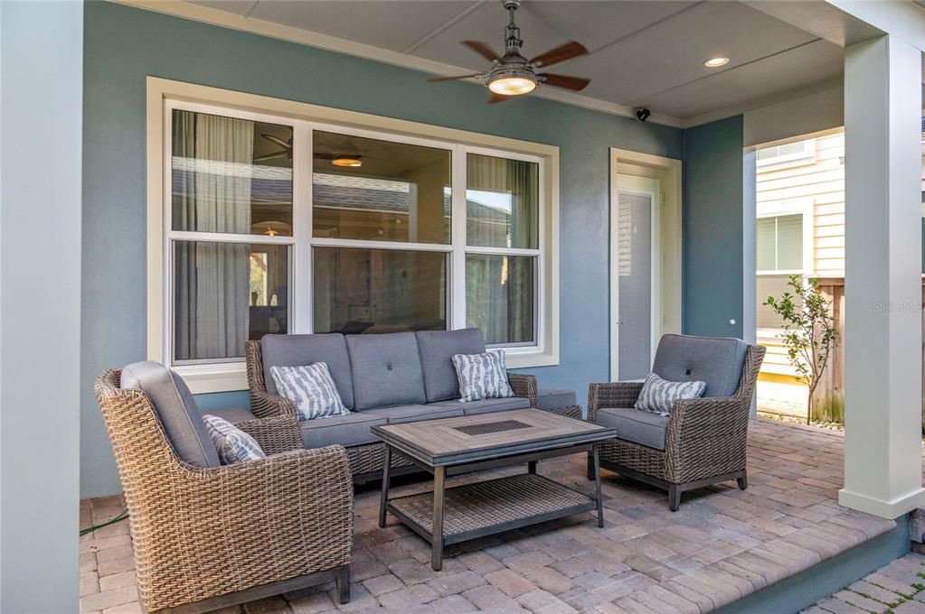 En Venta: $664,000 (3 camas, 2 baños, 2071 Pies cuadrados)