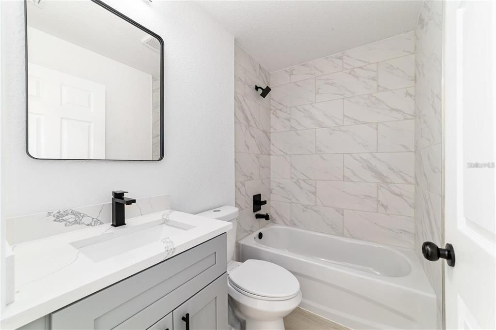 For Sale: $215,000 (3 beds, 2 baths, 1157 Square Feet)