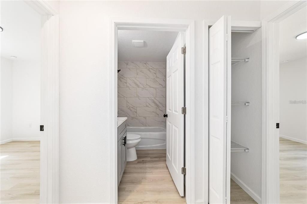 For Sale: $215,000 (3 beds, 2 baths, 1157 Square Feet)