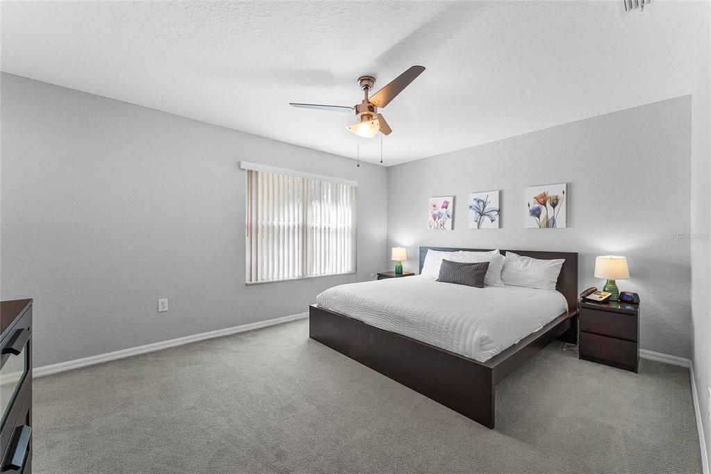 На продажу: $300,000 (3 спален, 3 ванн, 1457 Квадратных фут)