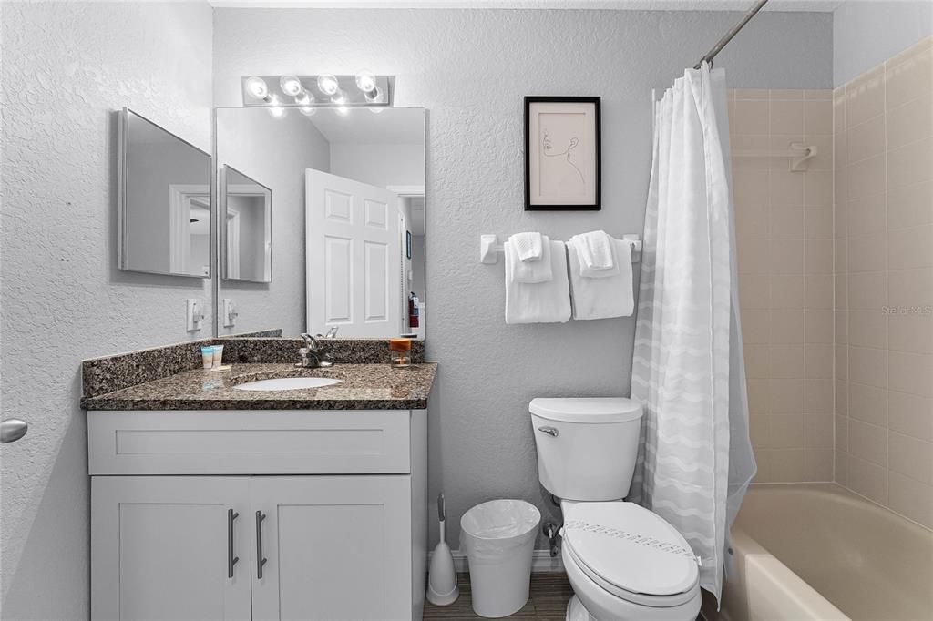 На продажу: $300,000 (3 спален, 3 ванн, 1457 Квадратных фут)