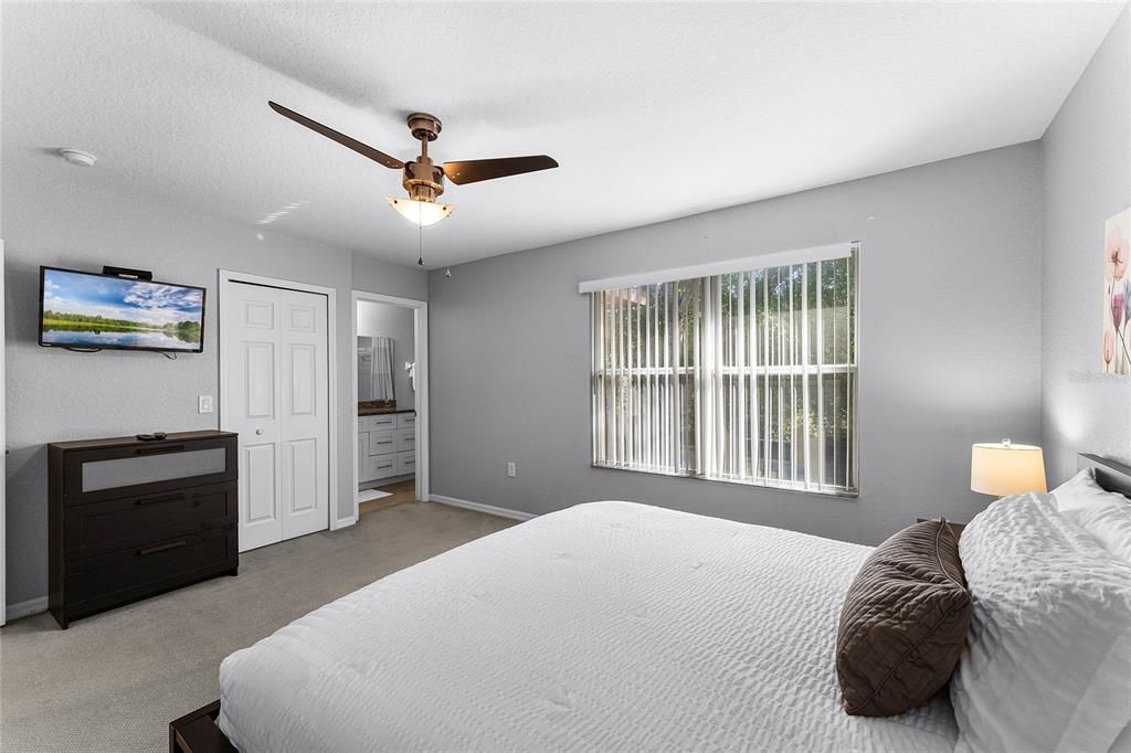 На продажу: $300,000 (3 спален, 3 ванн, 1457 Квадратных фут)