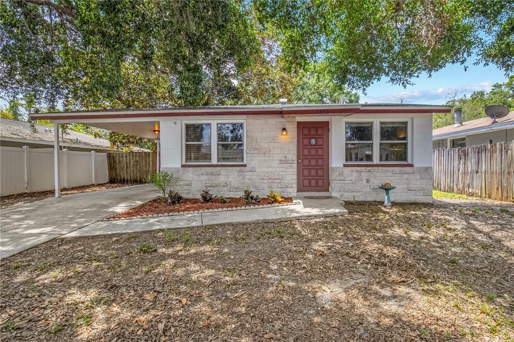 For Sale: $309,000 (3 beds, 1 baths, 965 Square Feet)