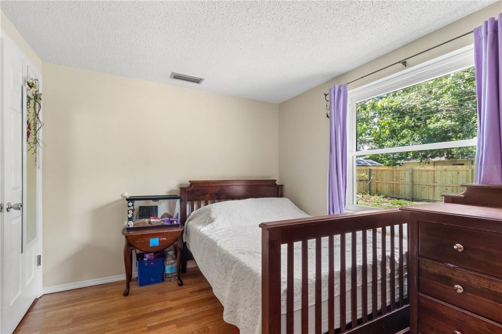 For Sale: $309,000 (3 beds, 1 baths, 965 Square Feet)