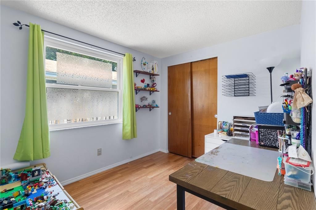 For Sale: $309,000 (3 beds, 1 baths, 965 Square Feet)