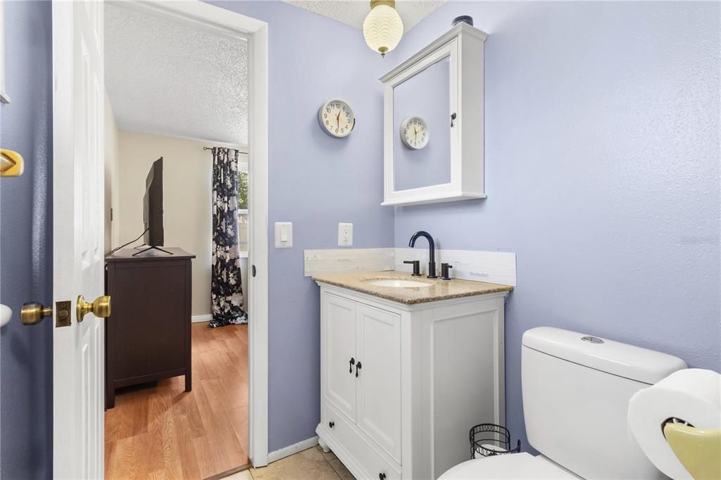 For Sale: $309,000 (3 beds, 1 baths, 965 Square Feet)