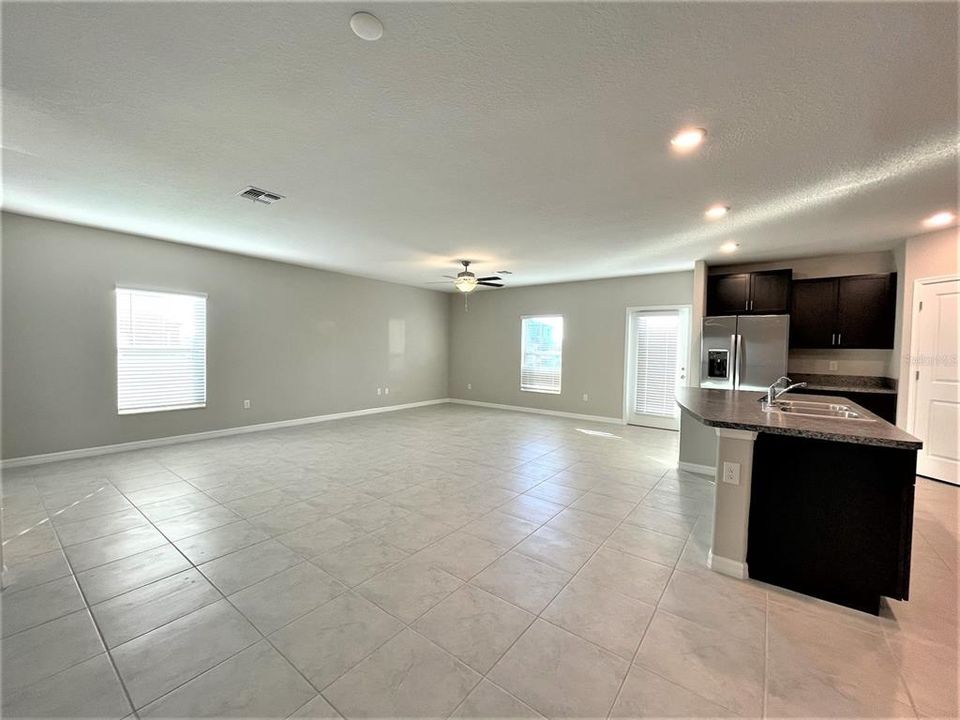 В аренду: $2,650 (5 спален, 2 ванн, 2264 Квадратных фут)