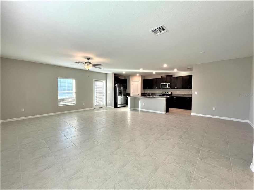 В аренду: $2,650 (5 спален, 2 ванн, 2264 Квадратных фут)