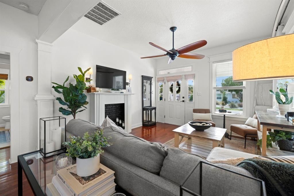 En Venta: $525,000 (2 camas, 2 baños, 1148 Pies cuadrados)