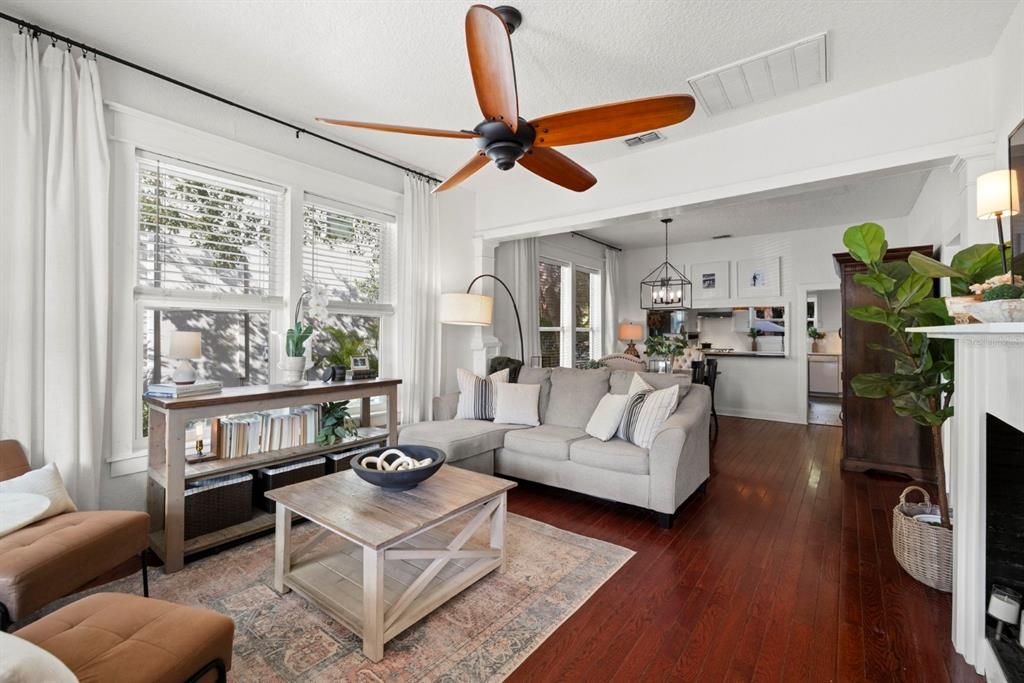 En Venta: $525,000 (2 camas, 2 baños, 1148 Pies cuadrados)