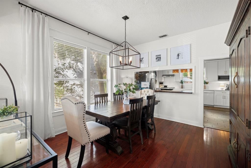 En Venta: $525,000 (2 camas, 2 baños, 1148 Pies cuadrados)