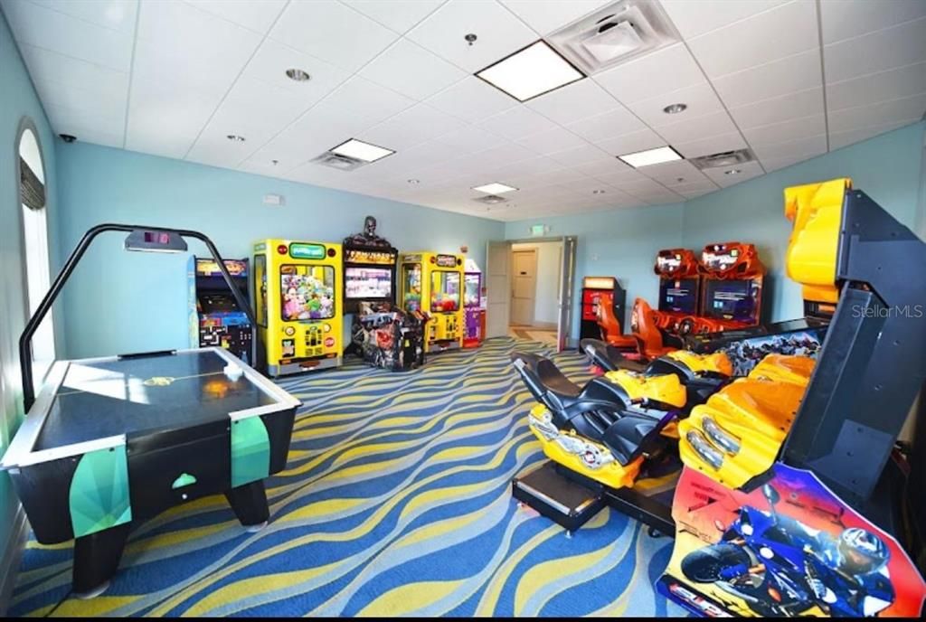 En Renta: $2,300 (4 camas, 3 baños, 2016 Pies cuadrados)