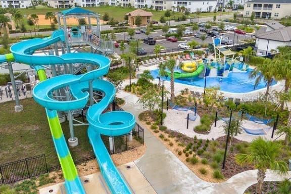 En Renta: $2,300 (4 camas, 3 baños, 2016 Pies cuadrados)