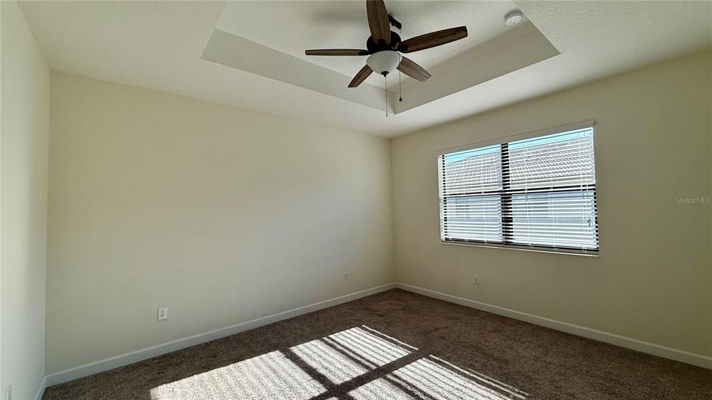 En Renta: $2,300 (4 camas, 3 baños, 2016 Pies cuadrados)