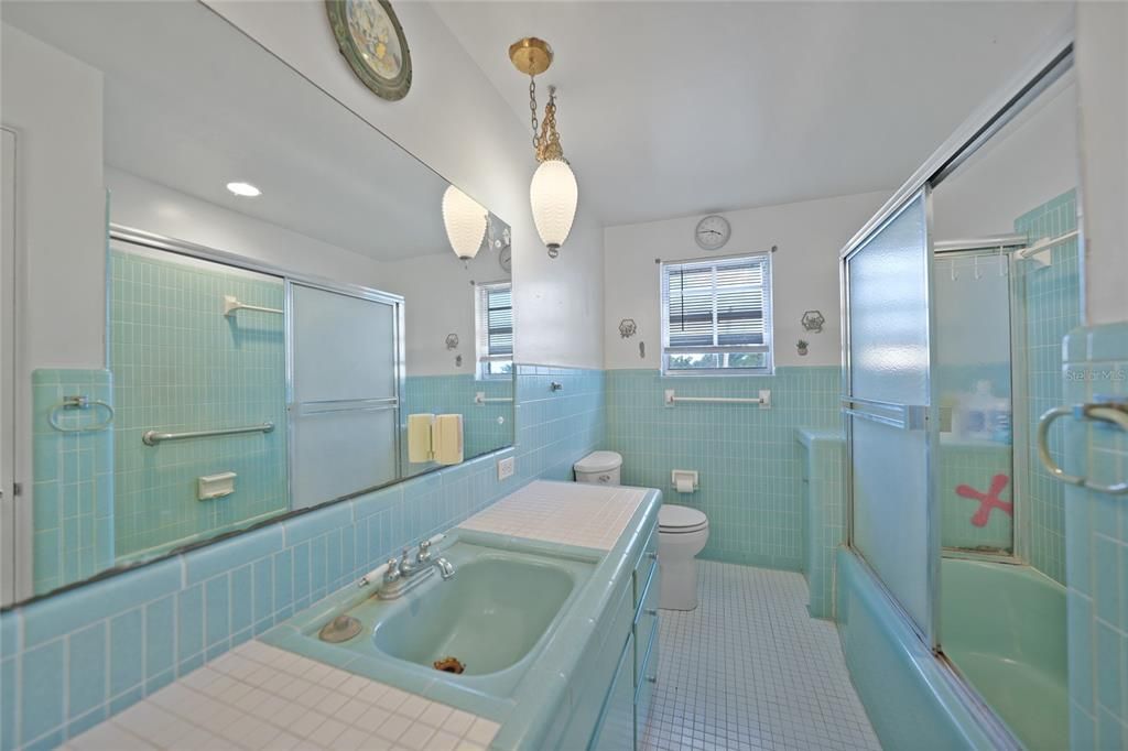 На продажу: $295,000 (3 спален, 2 ванн, 2953 Квадратных фут)