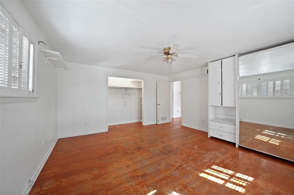 На продажу: $295,000 (3 спален, 2 ванн, 2953 Квадратных фут)