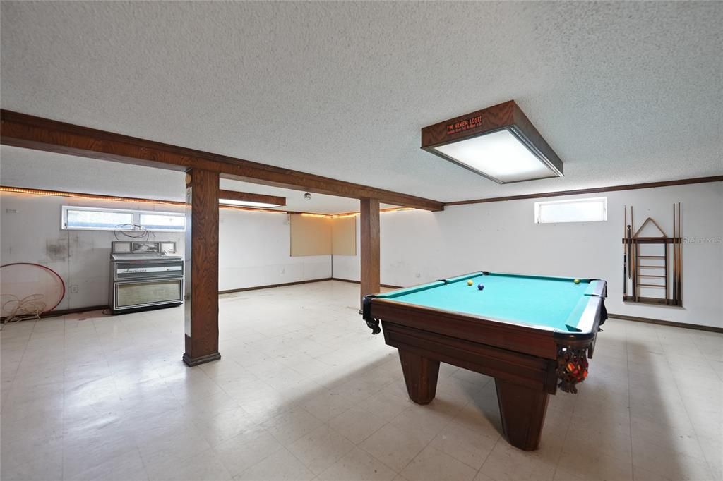 На продажу: $295,000 (3 спален, 2 ванн, 2953 Квадратных фут)