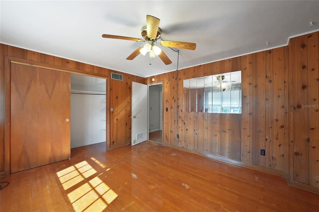 На продажу: $295,000 (3 спален, 2 ванн, 2953 Квадратных фут)