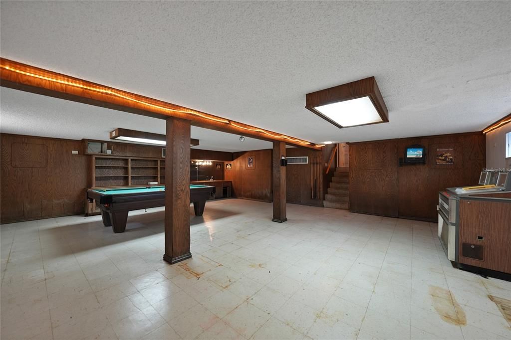 На продажу: $295,000 (3 спален, 2 ванн, 2953 Квадратных фут)