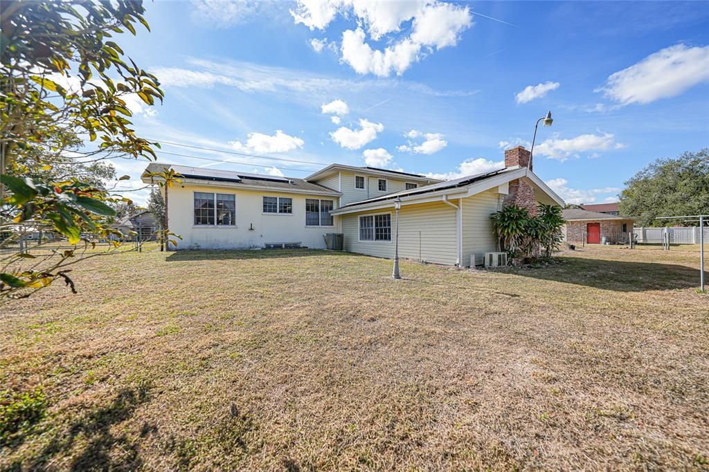 На продажу: $295,000 (3 спален, 2 ванн, 2953 Квадратных фут)