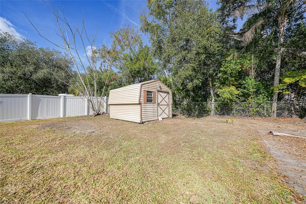 На продажу: $295,000 (3 спален, 2 ванн, 2953 Квадратных фут)