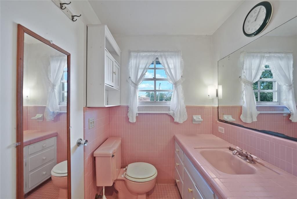 На продажу: $295,000 (3 спален, 2 ванн, 2953 Квадратных фут)