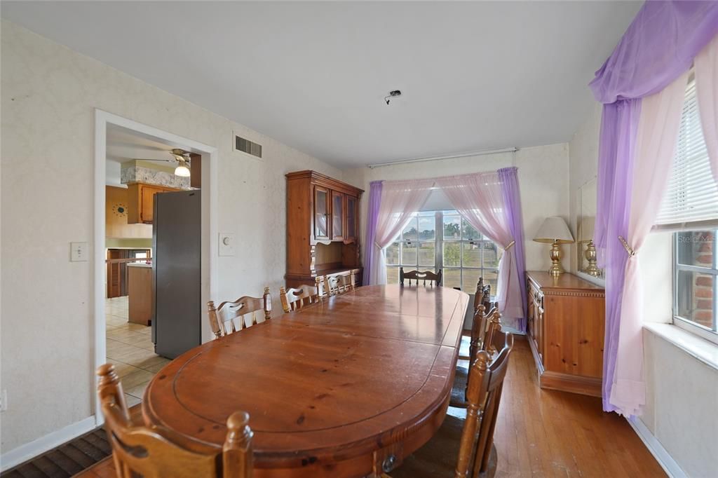 На продажу: $295,000 (3 спален, 2 ванн, 2953 Квадратных фут)