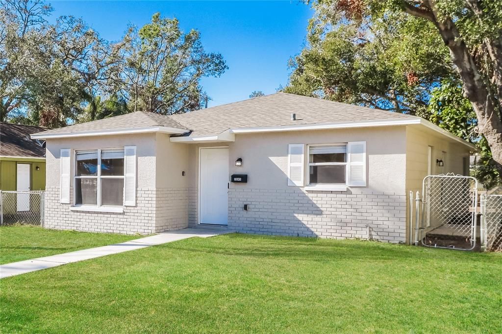 出租: $2,300 (4 贝兹, 2 浴室, 1235 平方英尺)