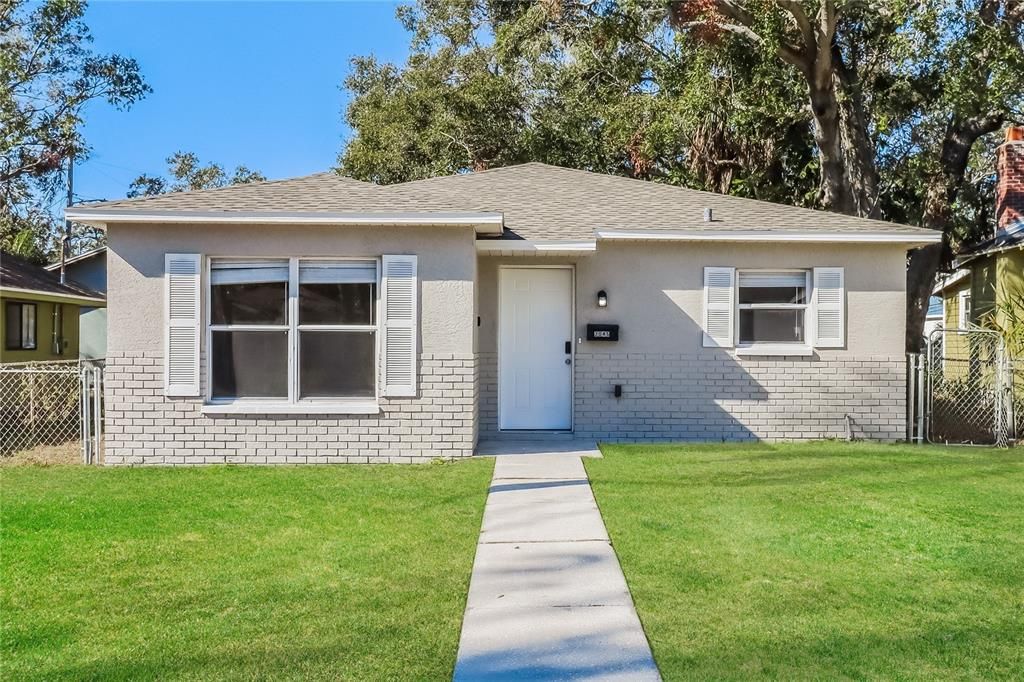 出租: $2,300 (4 贝兹, 2 浴室, 1235 平方英尺)