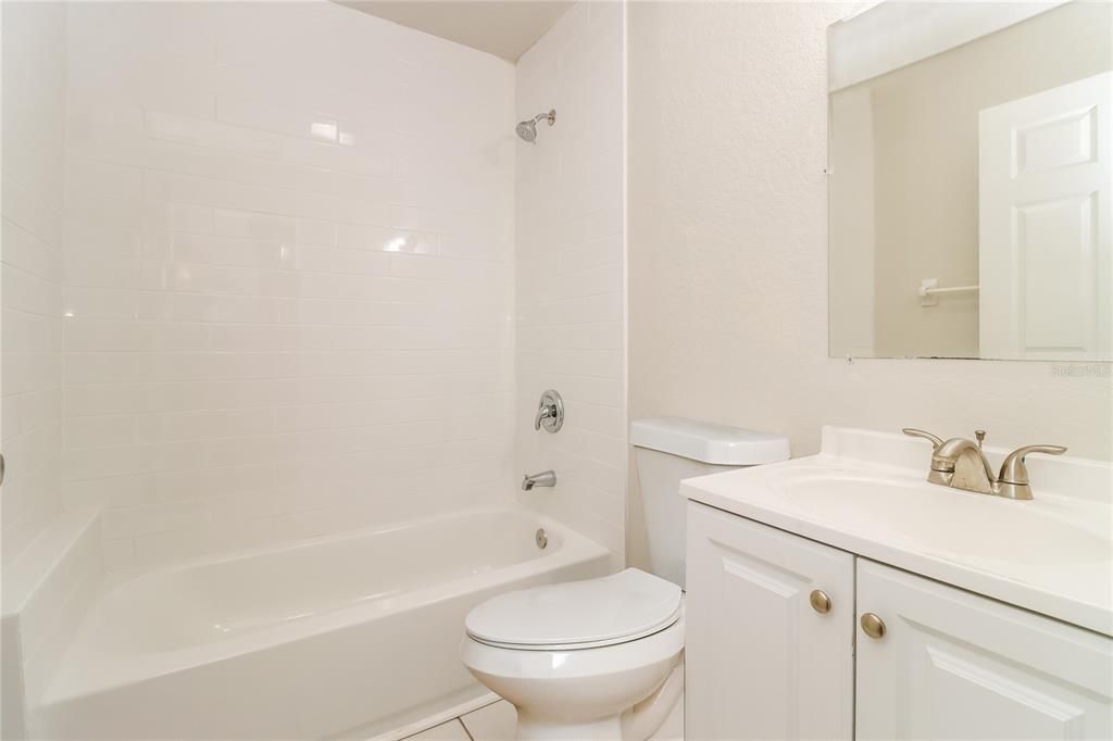 出租: $2,300 (4 贝兹, 2 浴室, 1235 平方英尺)