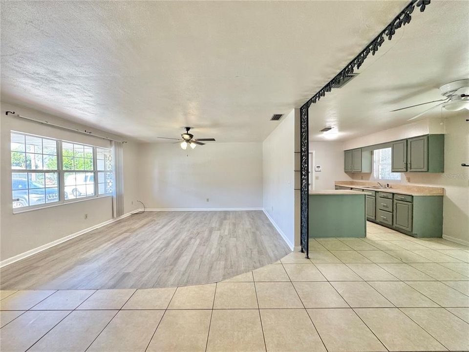 For Sale: $230,000 (3 beds, 2 baths, 1302 Square Feet)