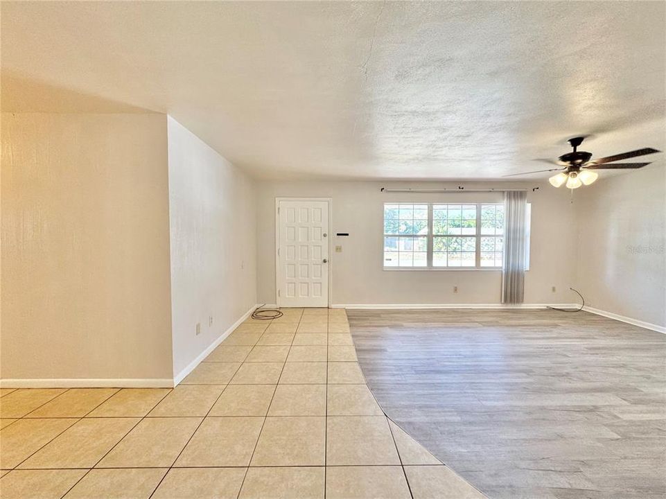 For Sale: $230,000 (3 beds, 2 baths, 1302 Square Feet)