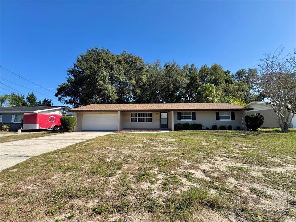 For Sale: $230,000 (3 beds, 2 baths, 1302 Square Feet)