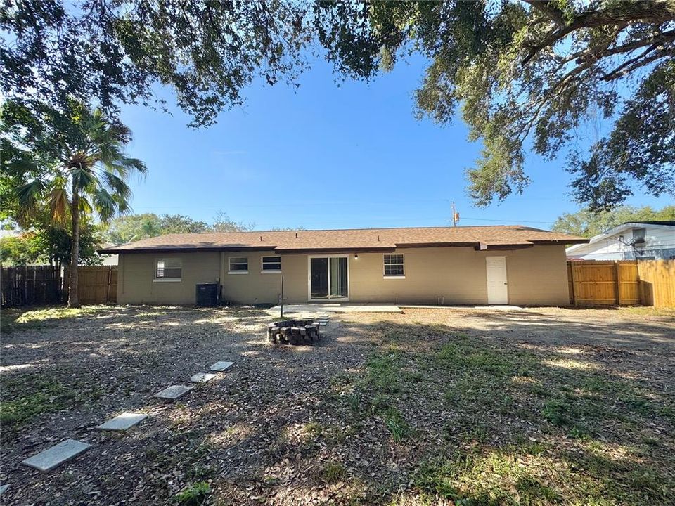 For Sale: $230,000 (3 beds, 2 baths, 1302 Square Feet)