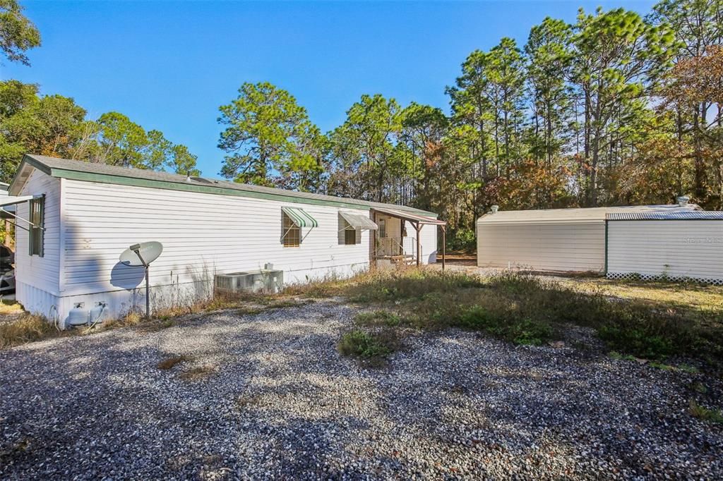 待售: $175,000 (1 贝兹, 1 浴室, 960 平方英尺)