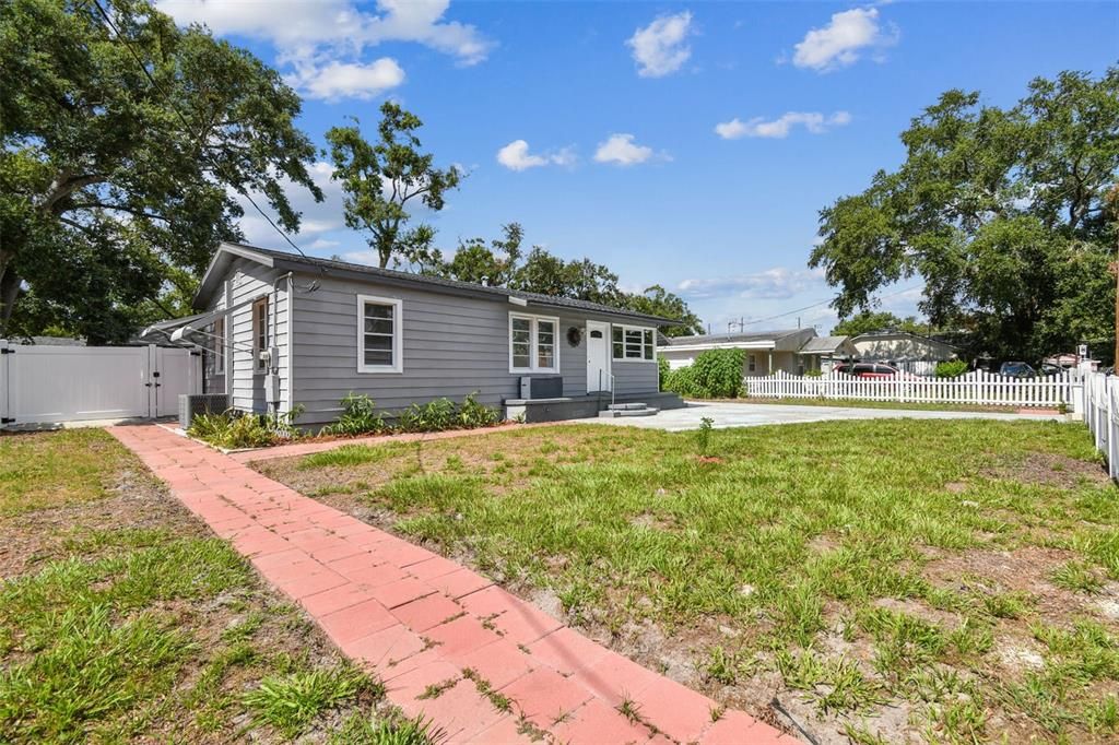 For Sale: $465,000 (4 beds, 3 baths, 1610 Square Feet)