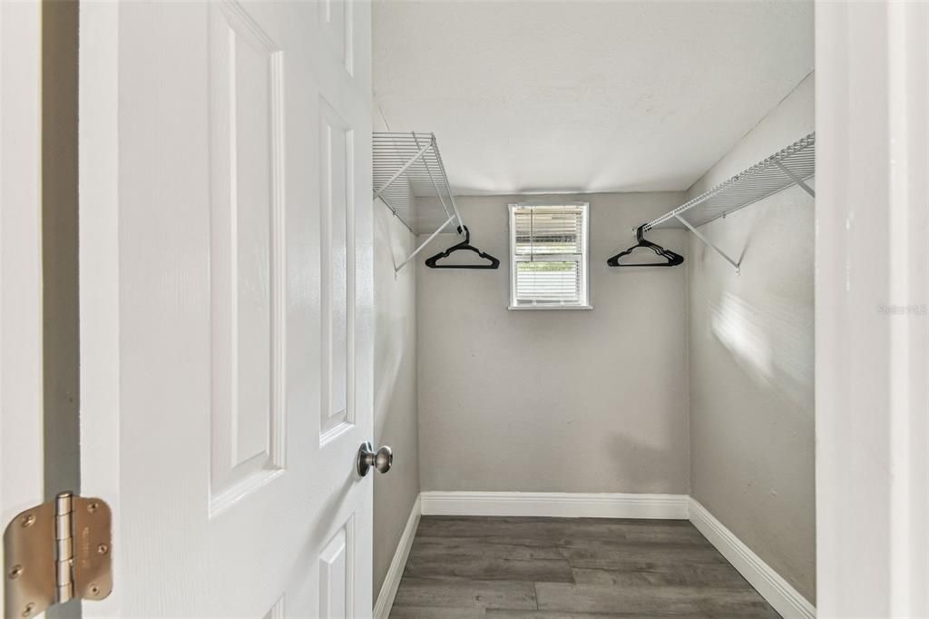 For Sale: $465,000 (4 beds, 3 baths, 1610 Square Feet)