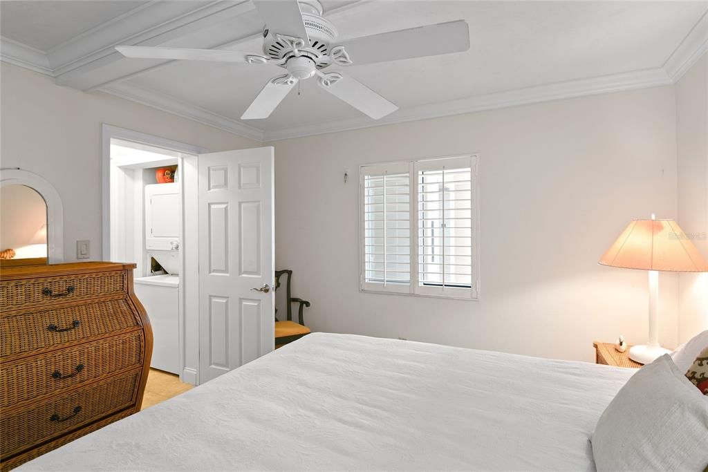 待售: $2,000,000 (3 贝兹, 3 浴室, 1985 平方英尺)