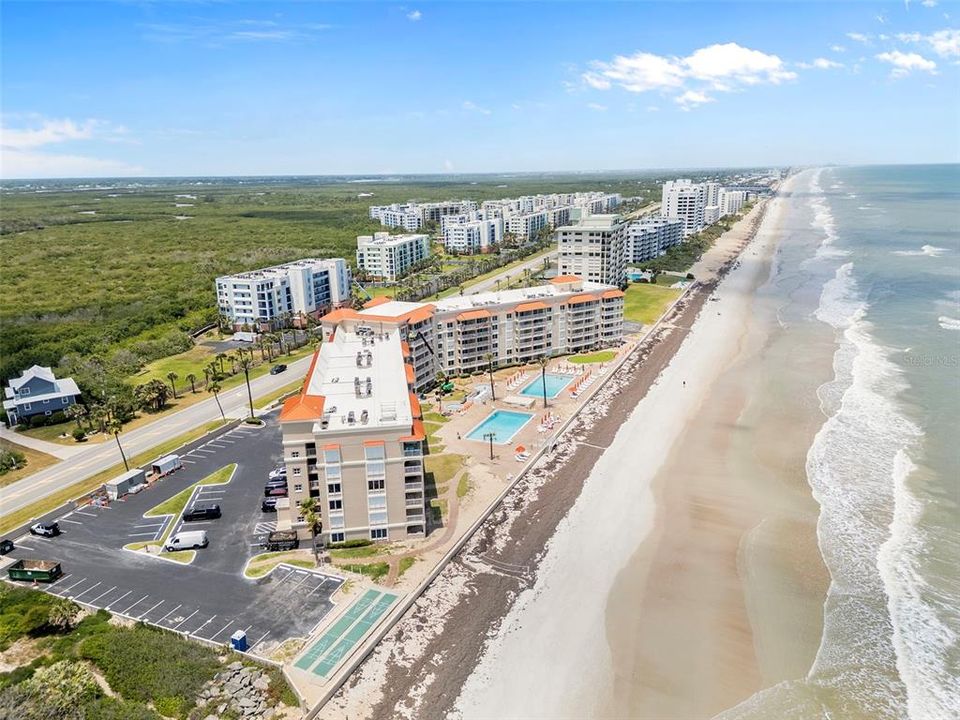 待售: $2,000,000 (3 贝兹, 3 浴室, 1985 平方英尺)