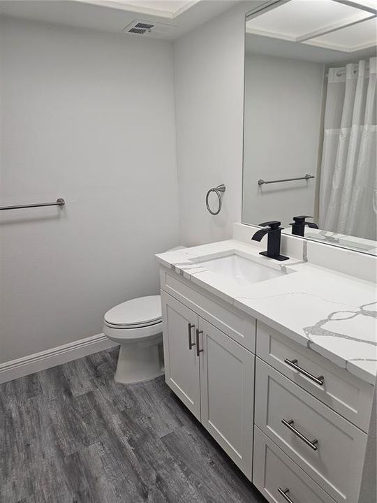 En Venta: $215,000 (2 camas, 2 baños, 1000 Pies cuadrados)