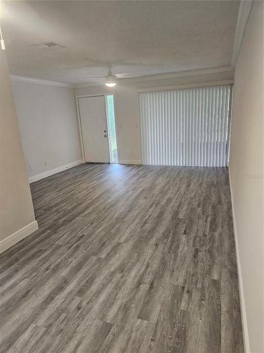 En Venta: $215,000 (2 camas, 2 baños, 1000 Pies cuadrados)