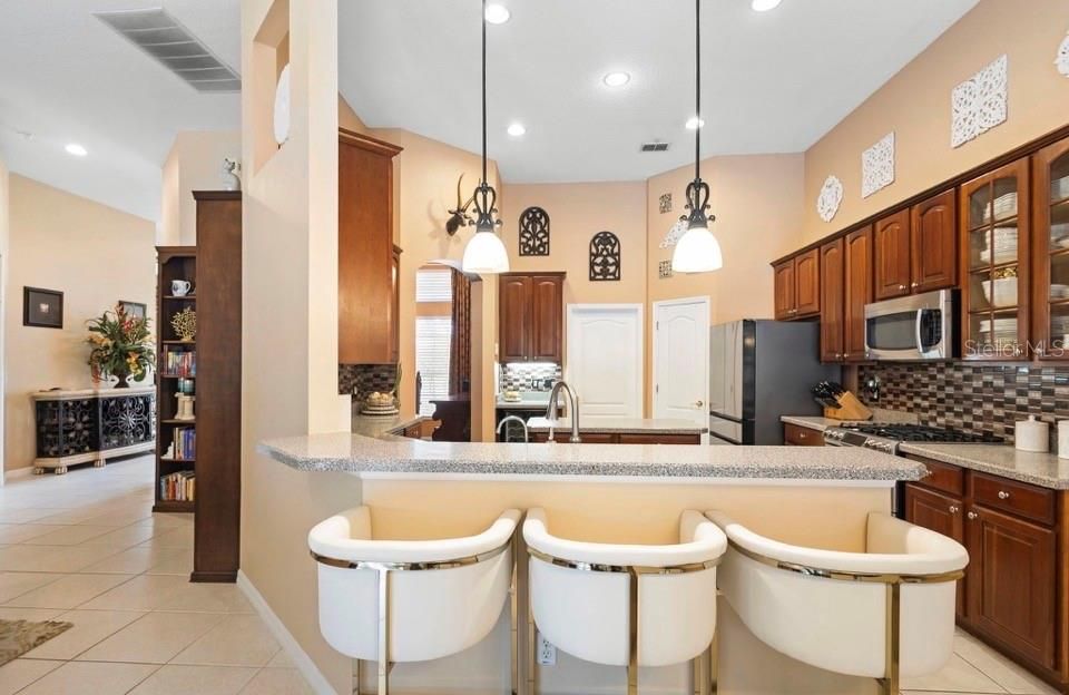 For Sale: $665,000 (4 beds, 3 baths, 2679 Square Feet)