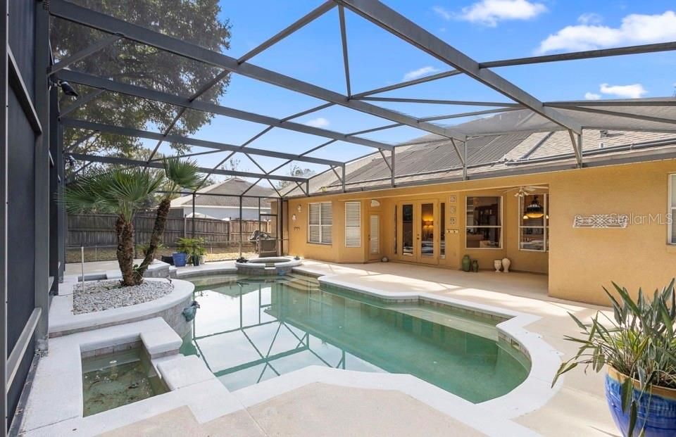 For Sale: $665,000 (4 beds, 3 baths, 2679 Square Feet)