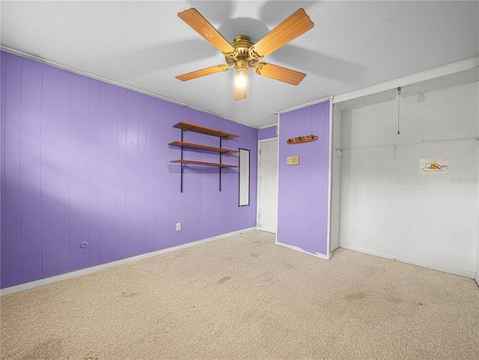 For Sale: $400,000 (5 beds, 3 baths, 2579 Square Feet)