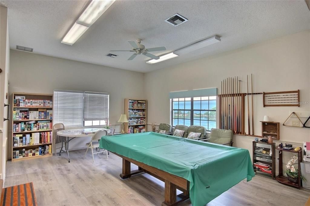 For Sale: $275,000 (2 beds, 2 baths, 1620 Square Feet)