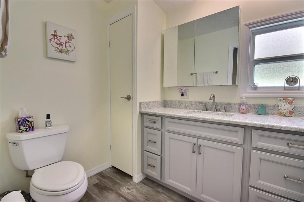 For Sale: $275,000 (2 beds, 2 baths, 1620 Square Feet)